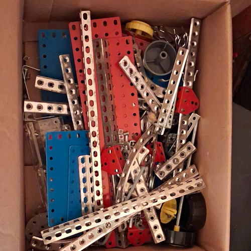 Erector construction bulk - construction,